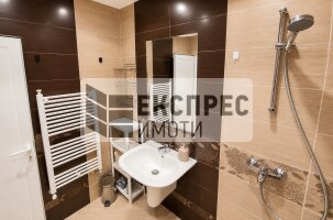 Обзаведен Тристаен апартамент, ХЕИ