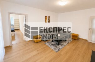 Обзаведен Тристаен апартамент, Окръжна болница
