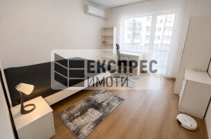 Обзаведен Тристаен апартамент, Окръжна болница